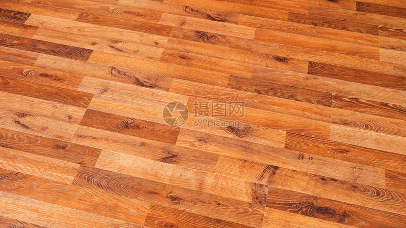 卧室门选购：直供价格背后的考量因素